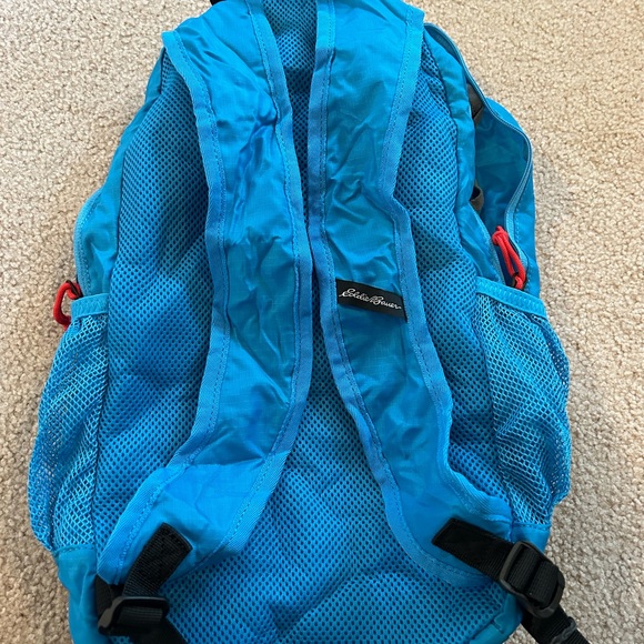 Eddie Bauer stow-away backpack - Picture 4 of 4